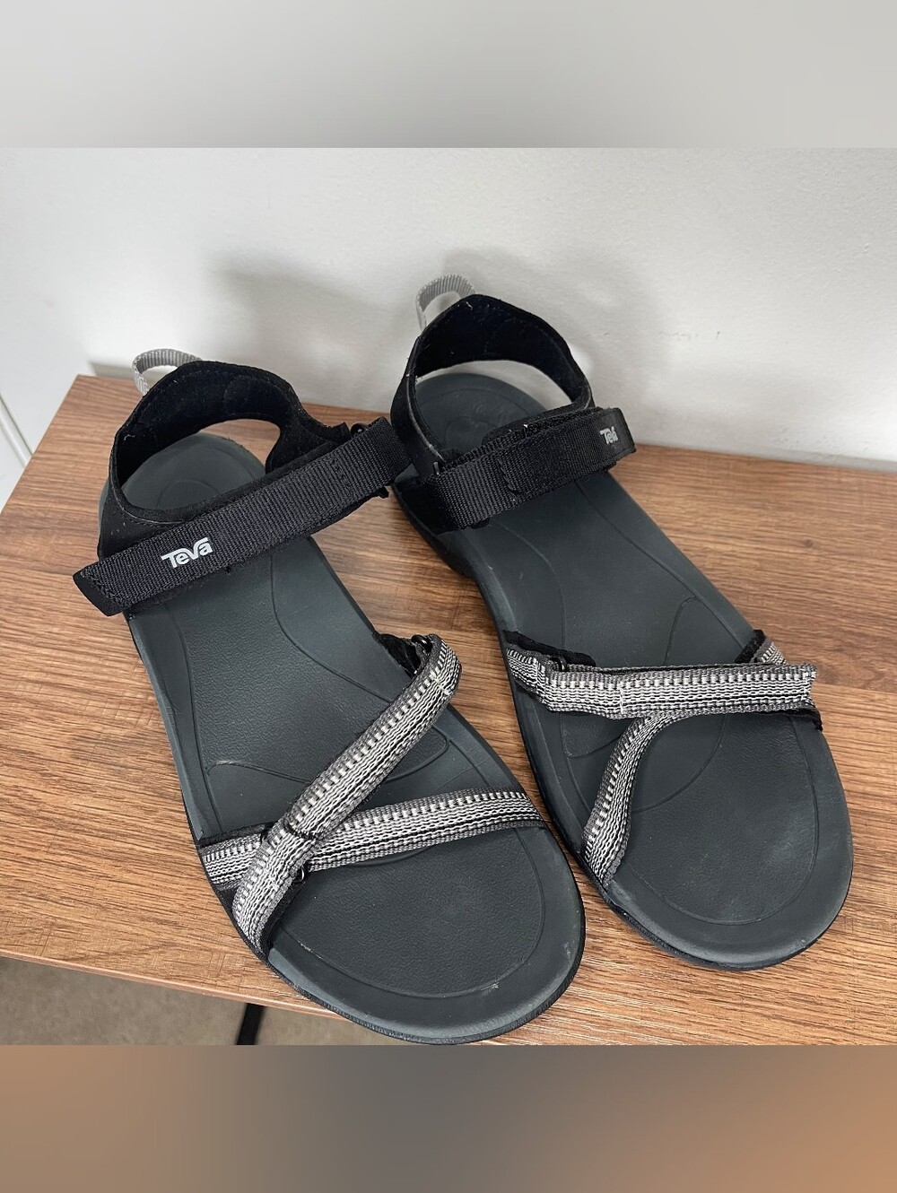 Teva Verra Women's Size 8 Sandals Antiguous Black Multi Strappy Hiking Comfort